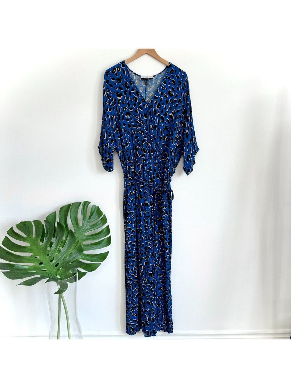 Eloquii Elements Blue Leopard Print Jumpsuit Size 16 V-Neck Short Sleeve Belted